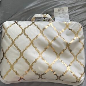 Elegant White and Gold Decorative Pillow Cover